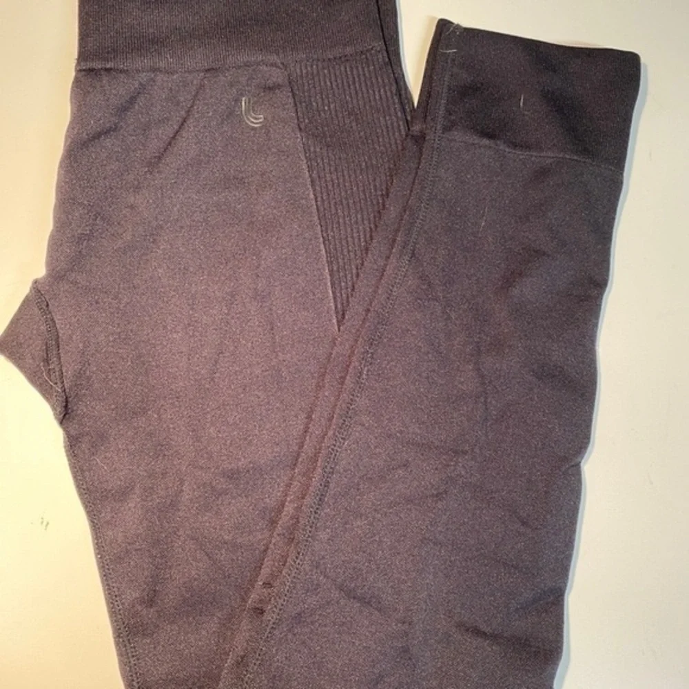 LOLE Athletic‎ leggings and shirt